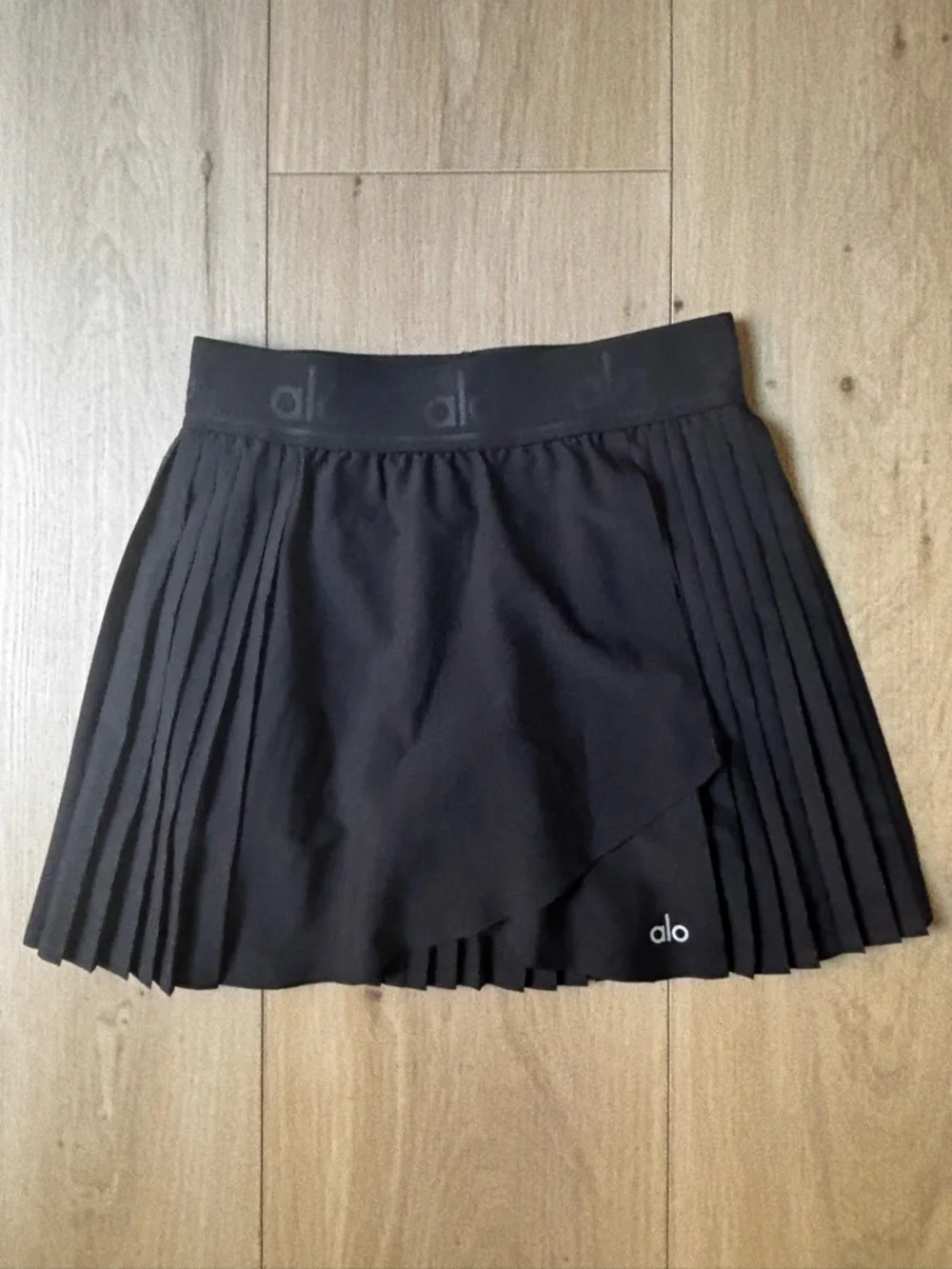 Alo Aces Black Pleated Tennis Skirt